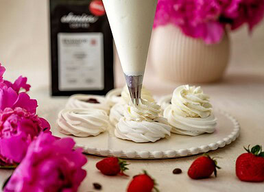 Mini pavlova kávés krémmel