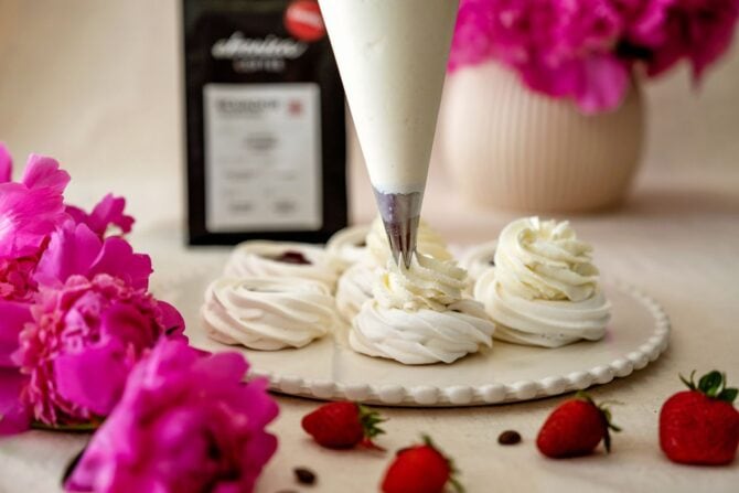 Mini pavlova kávés krémmel